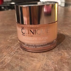 Clinique Moisture Surge